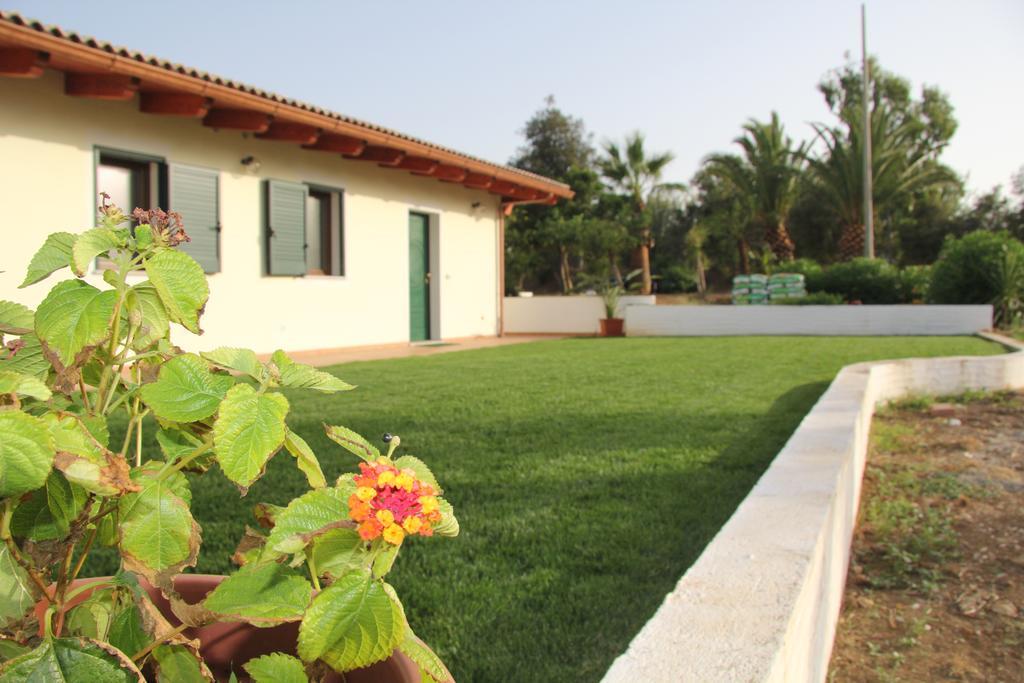 Agliado Villa Platamona Exterior photo