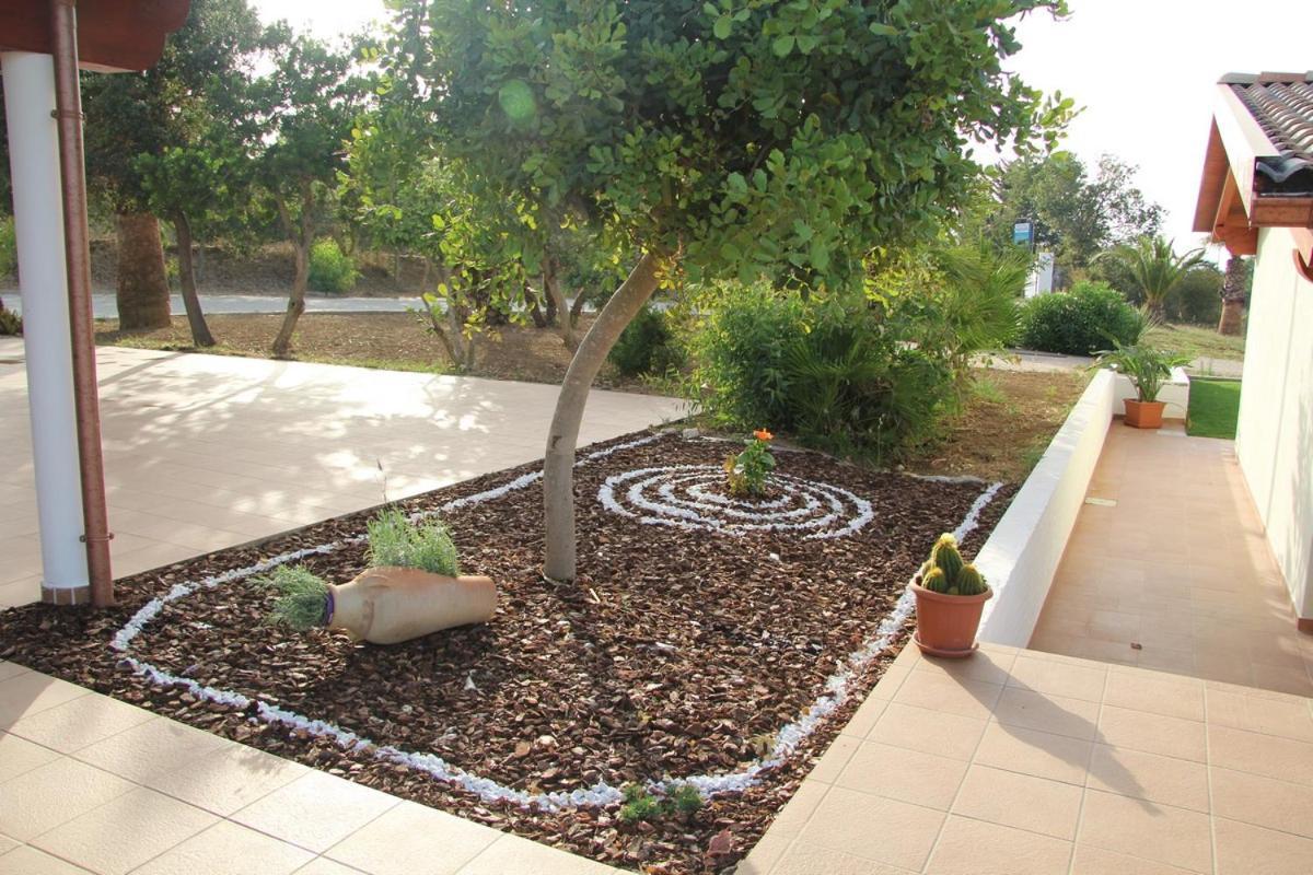 Agliado Villa Platamona Exterior photo